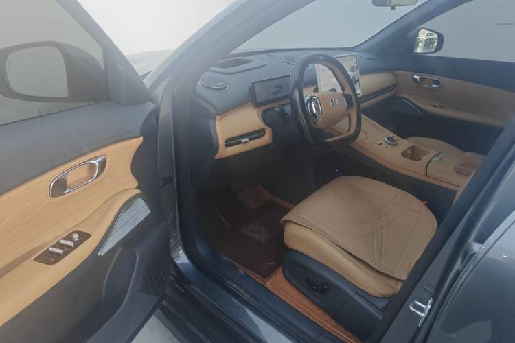 Used Geely Galaxy Xingjian 7 EM-i 2025 120km Navigator Edition Driver Seat