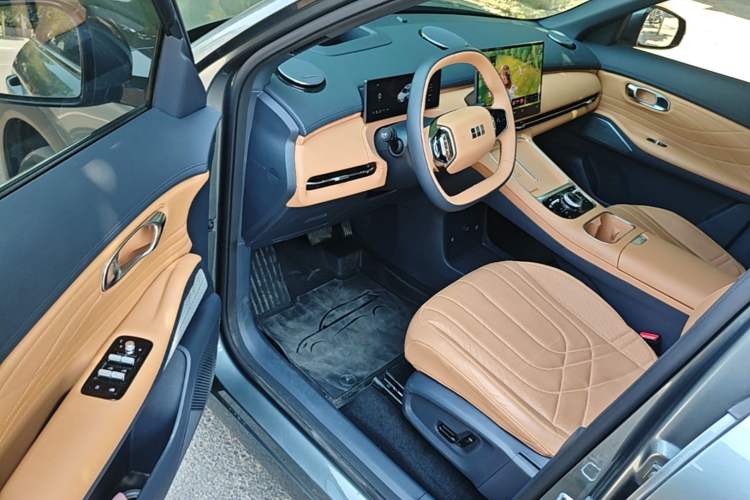 Used Geely Galaxy Xingjian 7 EM-i 2025 120km Exploration+ Version Driver Seat