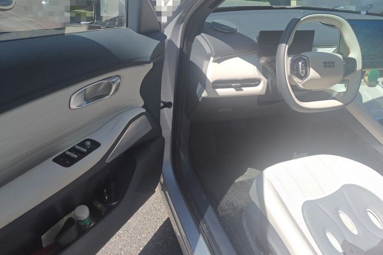 Used Geely Galaxy Xingjian 7 EM-i 2025 120km Launch+ Version Driver Seat