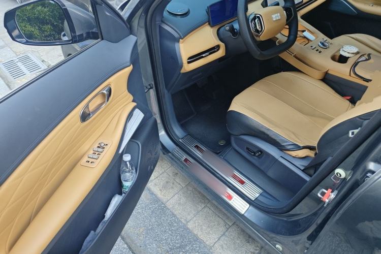 Used Geely Galaxy Xingjian 7 EM-i 2025 120km Launch+ Version Driver Seat