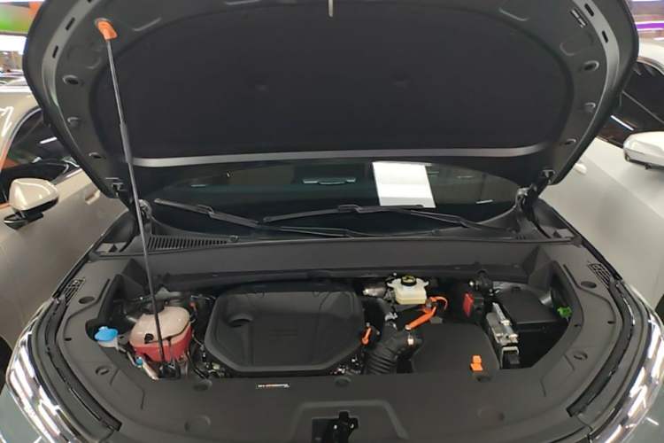 Used Geely Galaxy Xingjian 7 EM-i 2025 120km Exploration+ Version Engine Bay
