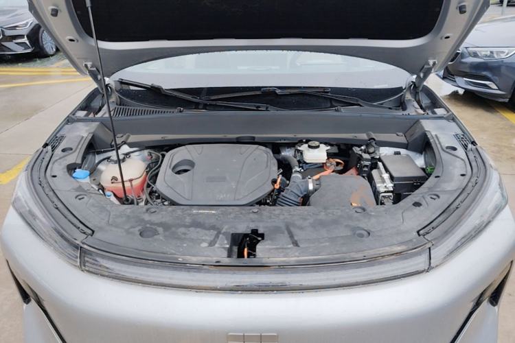 Used Geely Galaxy Xingjian 7 EM-i 2025 120km Navigator Edition Engine Bay