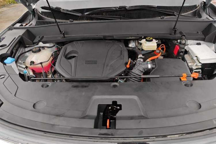 Used Geely Galaxy Xingjian 7 EM-i 2025 120km Navigator Edition Engine Bay