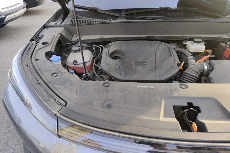 Used Geely Galaxy Xingjian 7 EM-i 2025 120km Exploration+ Version Engine Bay Right