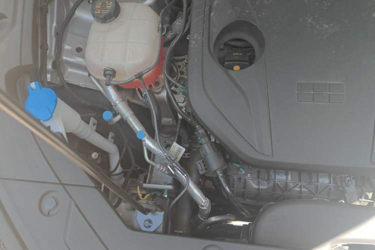 Used Geely Galaxy Xingjian 7 EM-i 2025 120km Launch+ Version Engine Bay Right