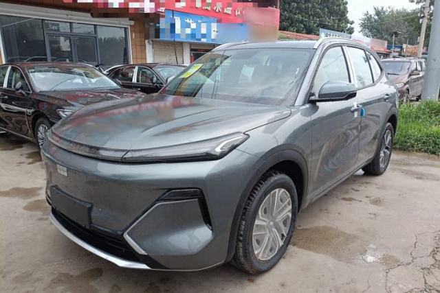Używany Geely Galaxy Xingjian 7 EM-i 2025 55 km Launch Edition