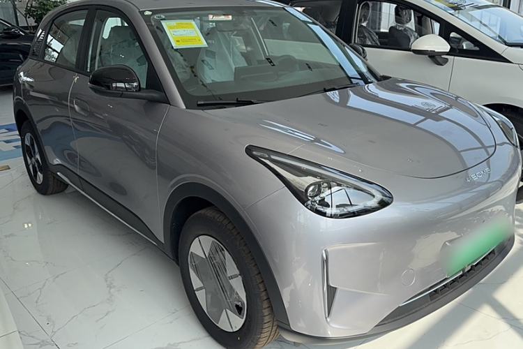 Used Geely Galaxy Xingjian 7 EM-i 2025 120km Launch+ Version Exterior 1