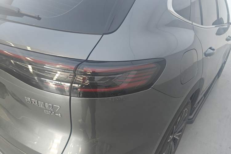 Used Geely Galaxy Xingjian 7 EM-i 2025 120km Navigator Edition Exterior 3
