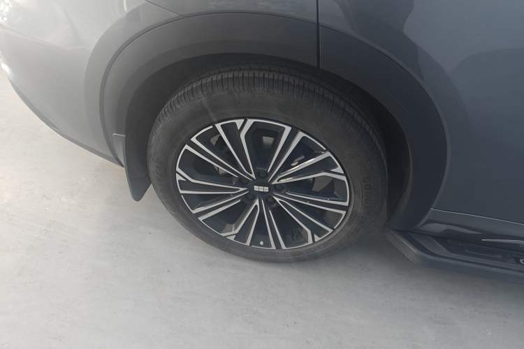 Used Geely Galaxy Xingjian 7 EM-i 2025 120km Navigator Edition Exterior 5