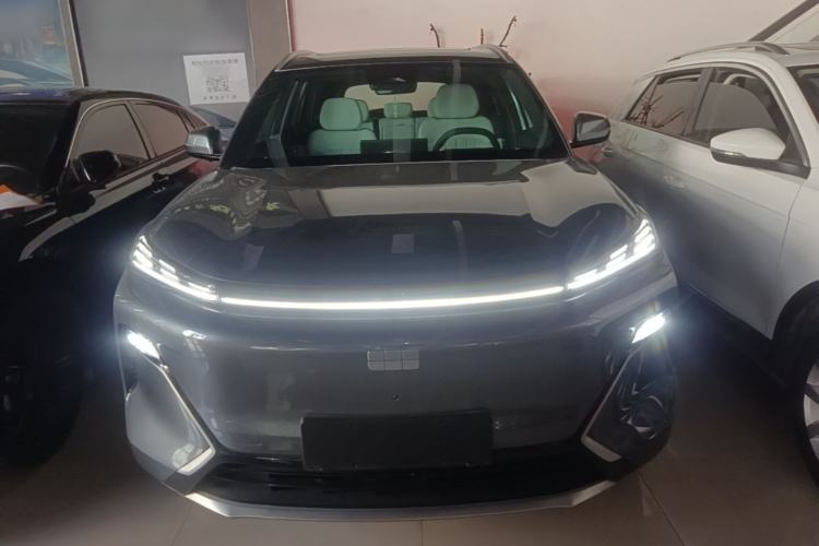 Used Geely Galaxy Xingjian 7 EM-i 2025 120km Exploration+ Version Front