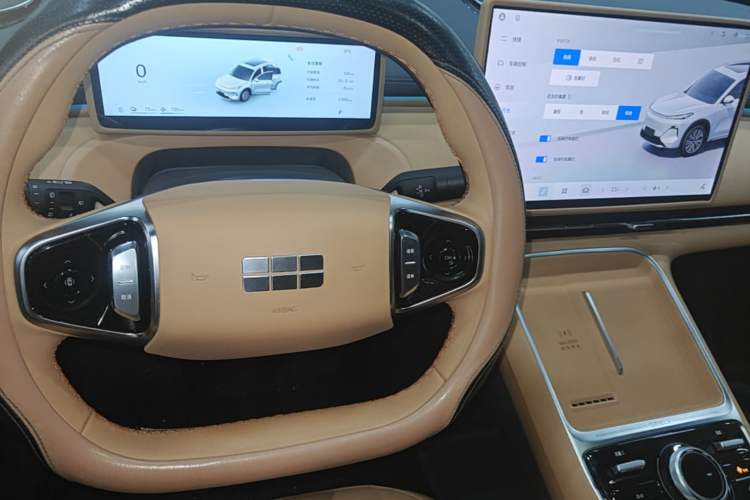 Used Geely Galaxy Xingjian 7 EM-i 2025 120km Navigator Edition Gear Lever