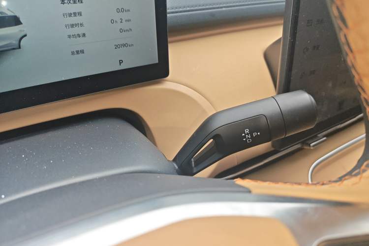Used Geely Galaxy Xingjian 7 EM-i 2025 120km Exploration+ Version Gear Lever