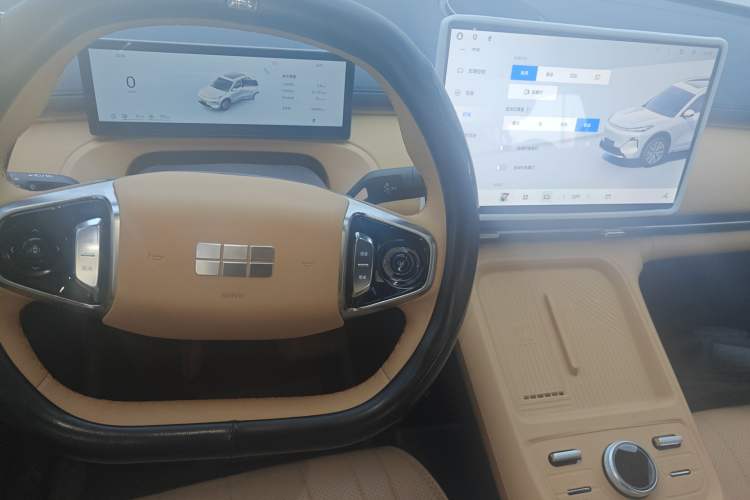 Used Geely Galaxy Xingjian 7 EM-i 2025 120km Navigator Edition Gear Lever