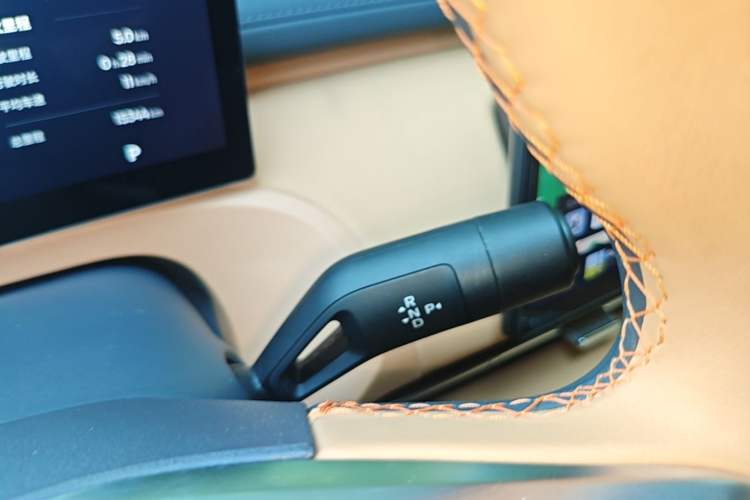 Used Geely Galaxy Xingjian 7 EM-i 2025 120km Exploration+ Version Gear Lever