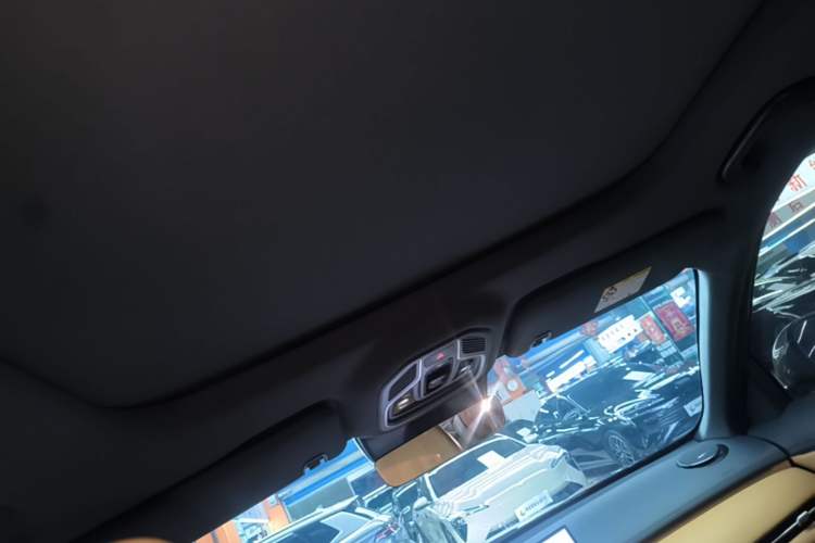 Used Geely Galaxy Xingjian 7 EM-i 2025 120km Exploration+ Version Headliner