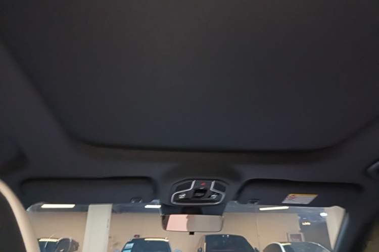 Used Geely Galaxy Xingjian 7 EM-i 2025 120km Exploration+ Version Headliner