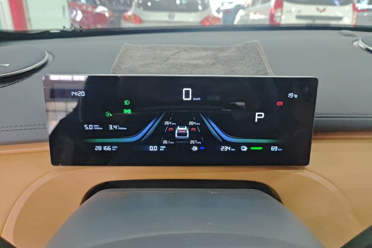 Used Geely Galaxy Xingjian 7 EM-i 2025 120km Launch+ Version Instrument Cluster