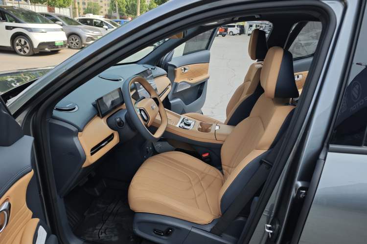 Used Geely Galaxy Xingjian 7 EM-i 2025 55km Exploration Edition Interior 1