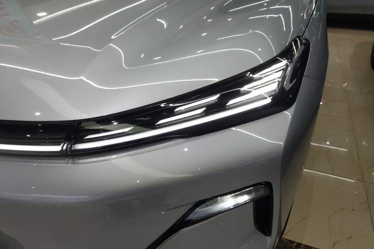 Used Geely Galaxy Xingjian 7 EM-i 2025 120km Navigator Edition Left Front Headlight