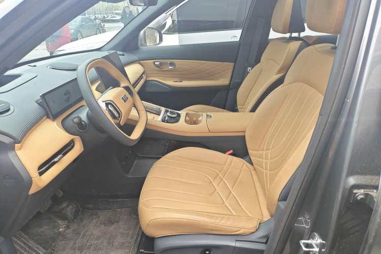 Used Geely Galaxy Xingjian 7 EM-i 2025 120km Exploration+ Version Left Front Seat