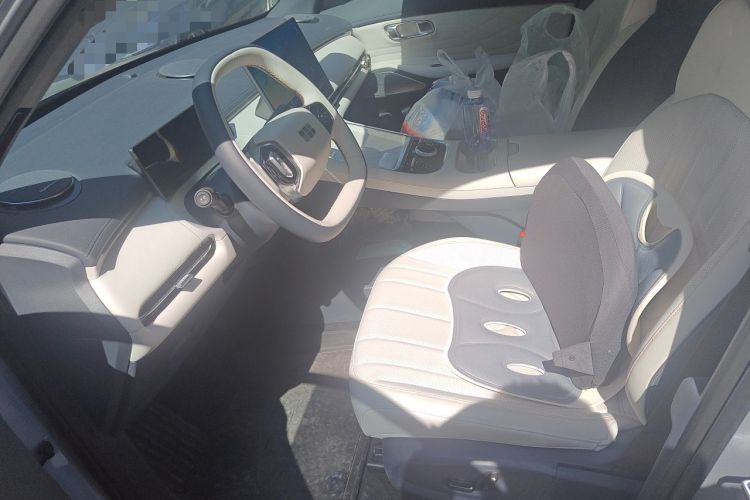 Used Geely Galaxy Xingjian 7 EM-i 2025 120km Launch+ Version Left Front Seat