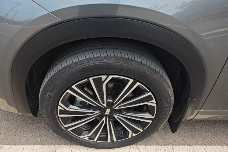 Used Geely Galaxy Xingjian 7 EM-i 2025 120km Navigator Edition Left Front Wheel Hub