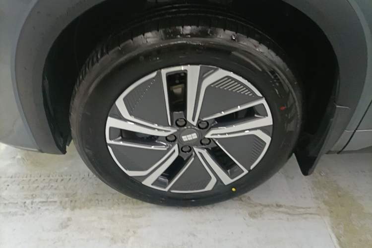 Used Geely Galaxy Xingjian 7 EM-i 2025 55km Exploration Edition Left Front Wheel Hub