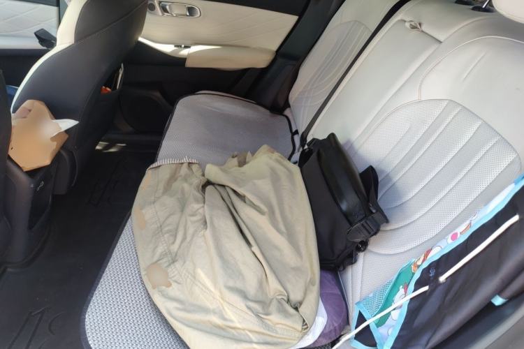 Used Geely Galaxy Xingjian 7 EM-i 2025 120km Navigator Edition Left Rear Seat