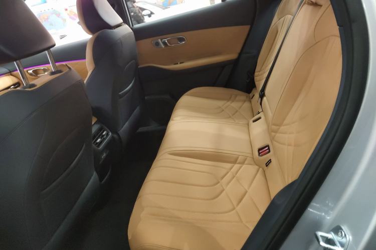 Used Geely Galaxy Xingjian 7 EM-i 2025 120km Navigator Edition Left Rear Seat