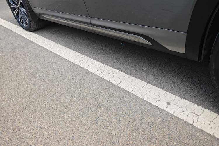 Used Geely Galaxy Xingjian 7 EM-i 2025 120km Navigator Edition Left Side Sill
