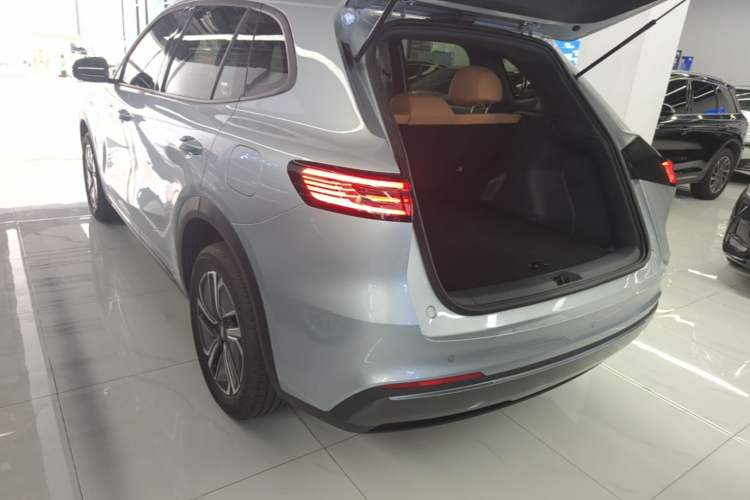 Used Geely Galaxy Xingjian 7 EM-i 2025 55 km Launch Edition Rear Left 45 Deg