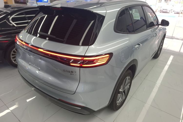 Used Geely Galaxy Xingjian 7 EM-i 2025 55 km Launch Edition Rear Right 45 Deg