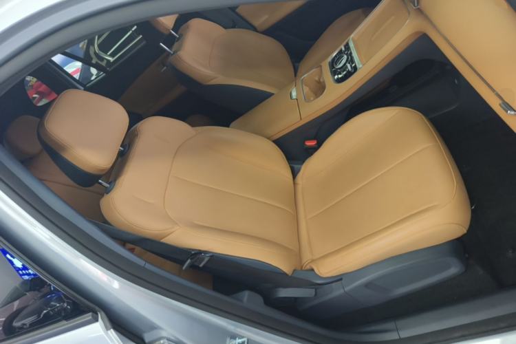 Used Geely Galaxy Xingjian 7 EM-i 2025 55 km Launch Edition Right Front Seat