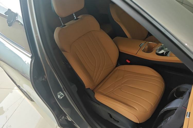 Used Geely Galaxy Xingjian 7 EM-i 2025 120km Exploration+ Version Right Front Seat