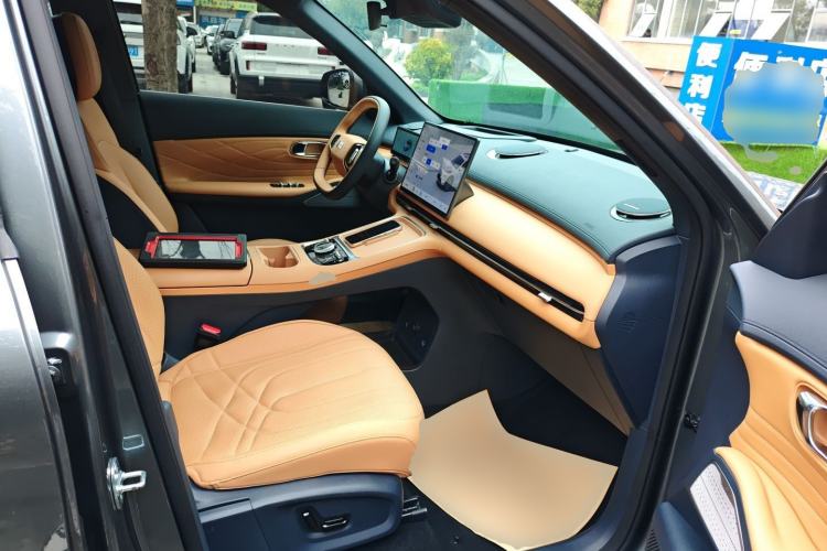 Used Geely Galaxy Xingjian 7 EM-i 2025 120km Exploration+ Version Right Front Seat