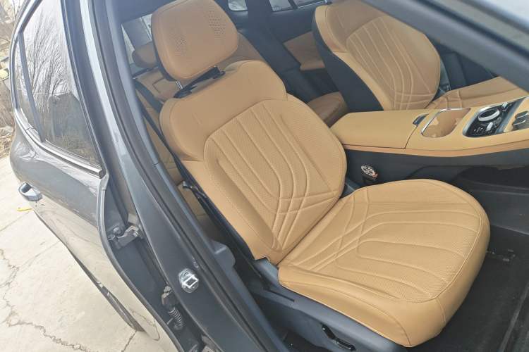 Used Geely Galaxy Xingjian 7 EM-i 2025 120km Exploration+ Version Right Front Seat