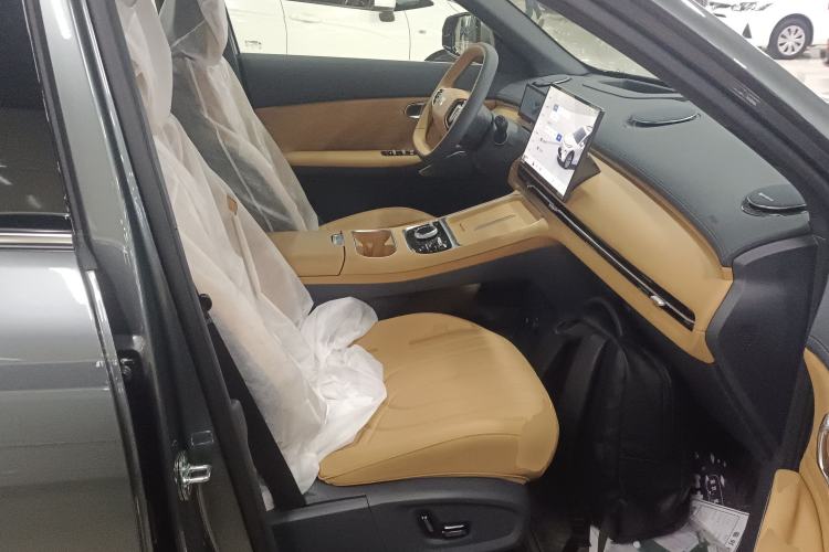 Used Geely Galaxy Xingjian 7 EM-i 2025 120km Exploration+ Version Right Front Seat