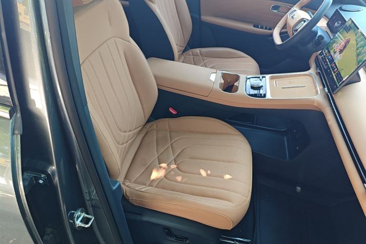 Used Geely Galaxy Xingjian 7 EM-i 2025 120km Exploration+ Version Right Front Seat