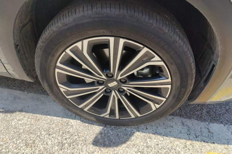 Used Geely Galaxy Xingjian 7 EM-i 2025 120km Navigator Edition Right Front Wheel Hub