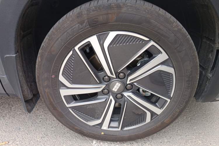 Used Geely Galaxy Xingjian 7 EM-i 2025 120km Exploration+ Version Right Front Wheel Hub