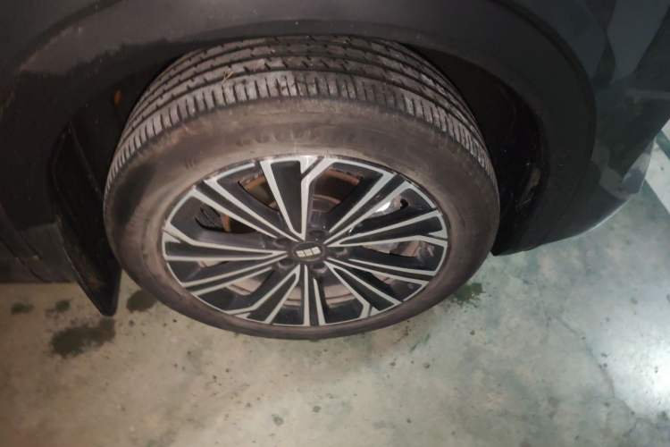 Used Geely Galaxy Xingjian 7 EM-i 2025 120km Navigator Edition Right Front Wheel Hub