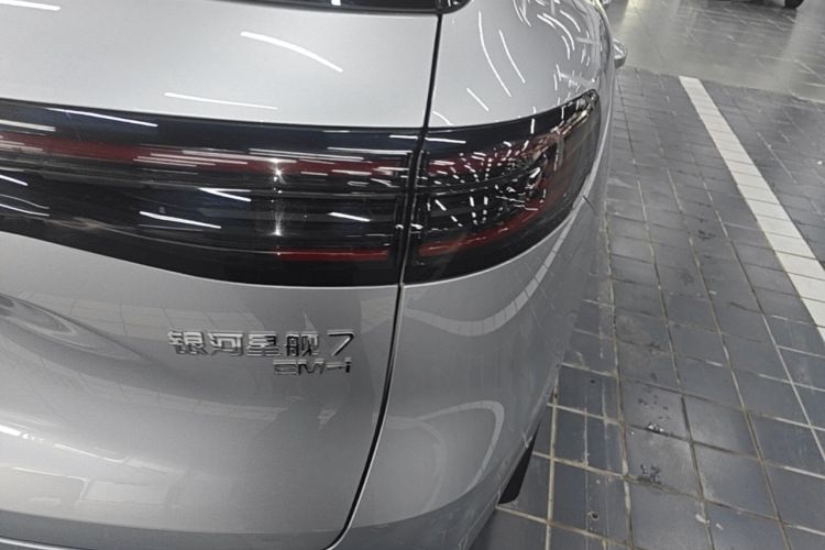 Used Geely Galaxy Xingjian 7 EM-i 2025 120km Navigator Edition Right Rear Taillight