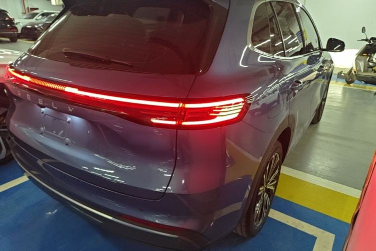 Used Geely Galaxy Xingjian 7 EM-i 2025 120km Navigator Edition Right Rear Taillight
