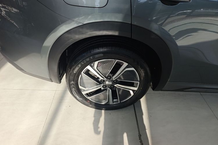 Used Geely Galaxy Xingjian 7 EM-i 2025 120km Exploration+ Version Right Rear Wheel Hub