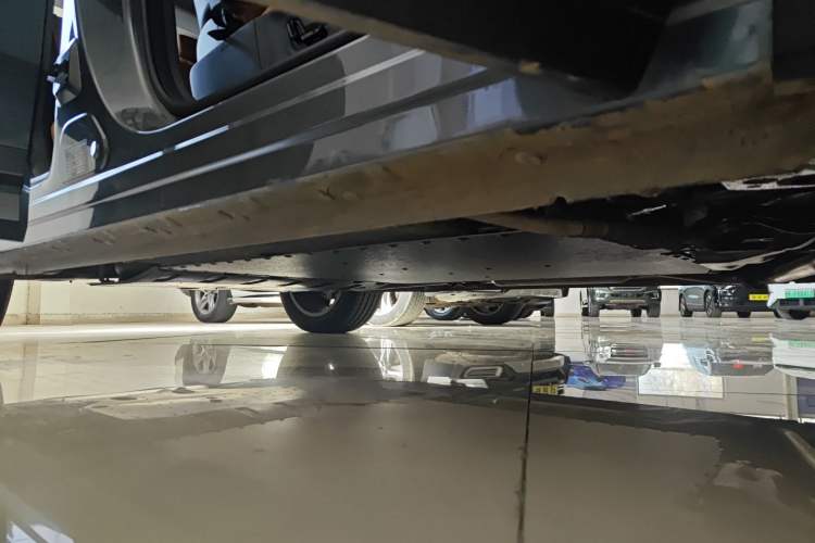 Used Geely Galaxy Xingjian 7 EM-i 2025 120km Exploration+ Version Right Side Sill