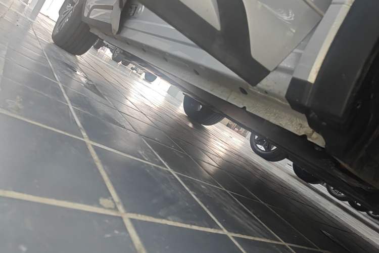 Used Geely Galaxy Xingjian 7 EM-i 2025 120km Navigator Edition Right Side Sill