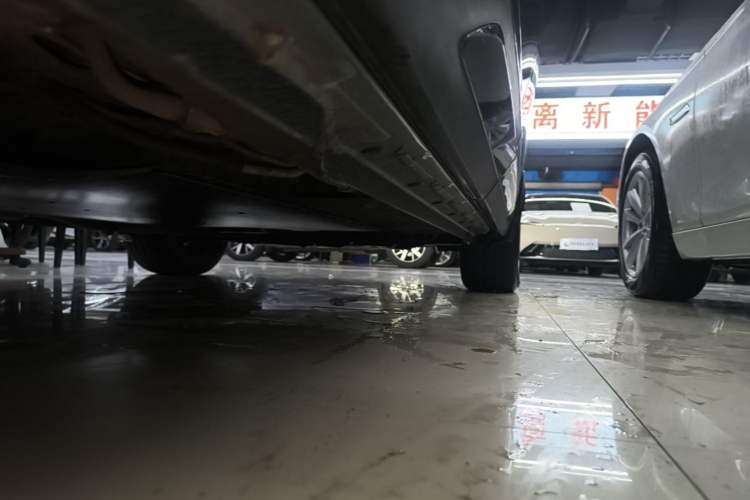 Used Geely Galaxy Xingjian 7 EM-i 2025 120km Exploration+ Version Right Side Sill