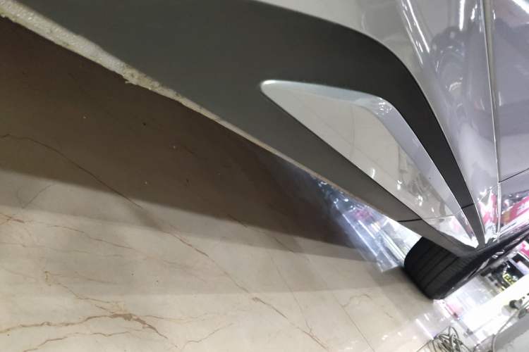 Used Geely Galaxy Xingjian 7 EM-i 2025 120km Navigator Edition Right Side Sill