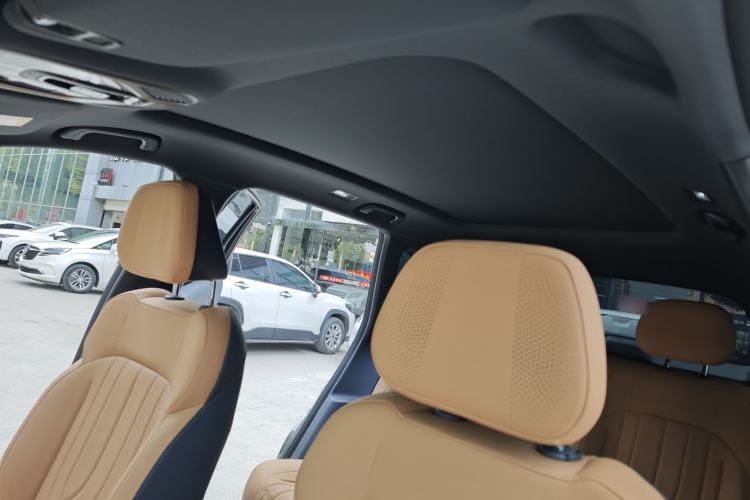 Used Geely Galaxy Xingjian 7 EM-i 2025 55km Exploration Edition Roof