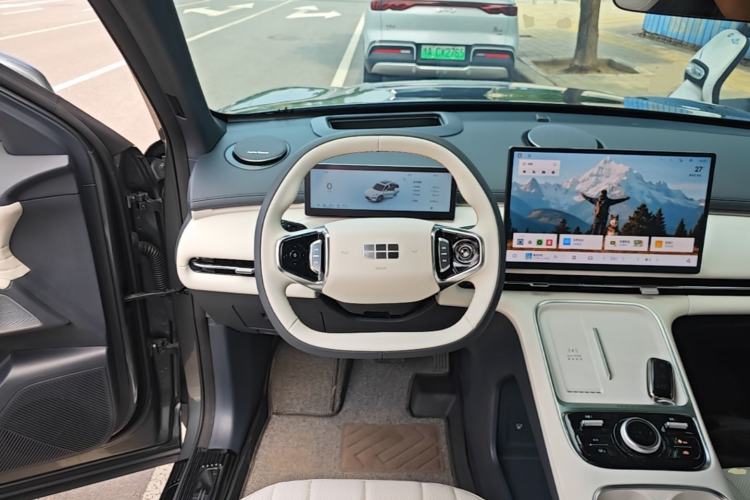 Used Geely Galaxy Xingjian 7 EM-i 2025 120km Navigator Edition Steering Wheel